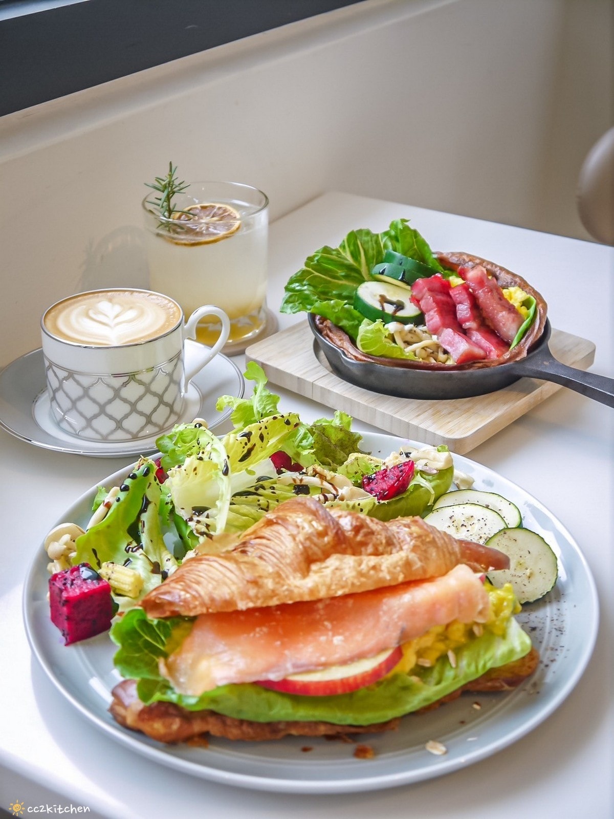 台東咖啡下午茶「MARGIN coffee & apt」隱藏於靜巷中的極簡風民宿,早午餐、咖啡甜點,荷蘭鐵鍋鬆餅私心推。 - 第20張圖