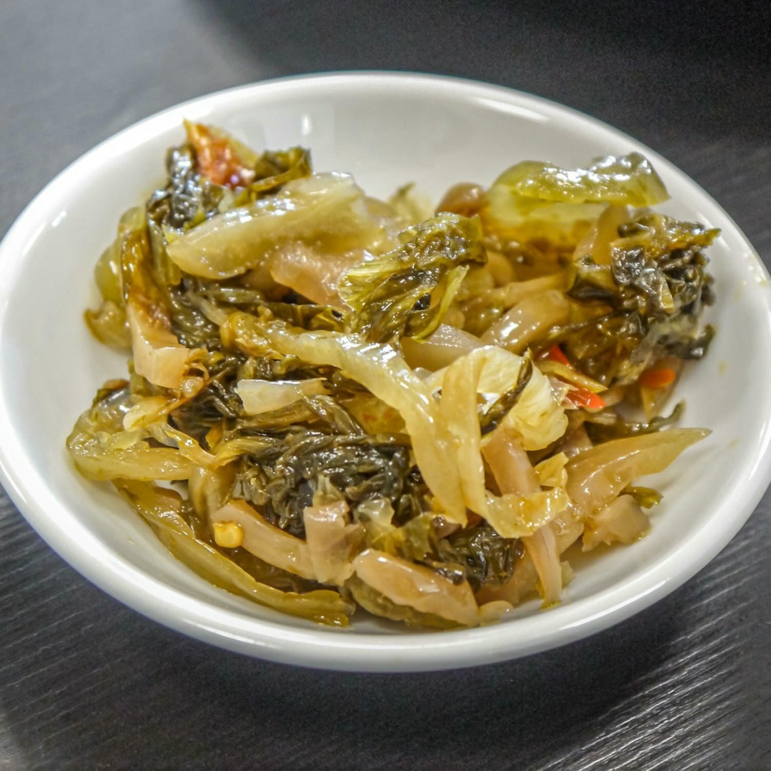 台東鹿野高台美食「天來茶園阿美姐牛肉麵(茶香牛肉麵)」隱藏在茶行裡的美食小吃!超有創意的手工紅烏龍茶麵。 - 第26張圖
