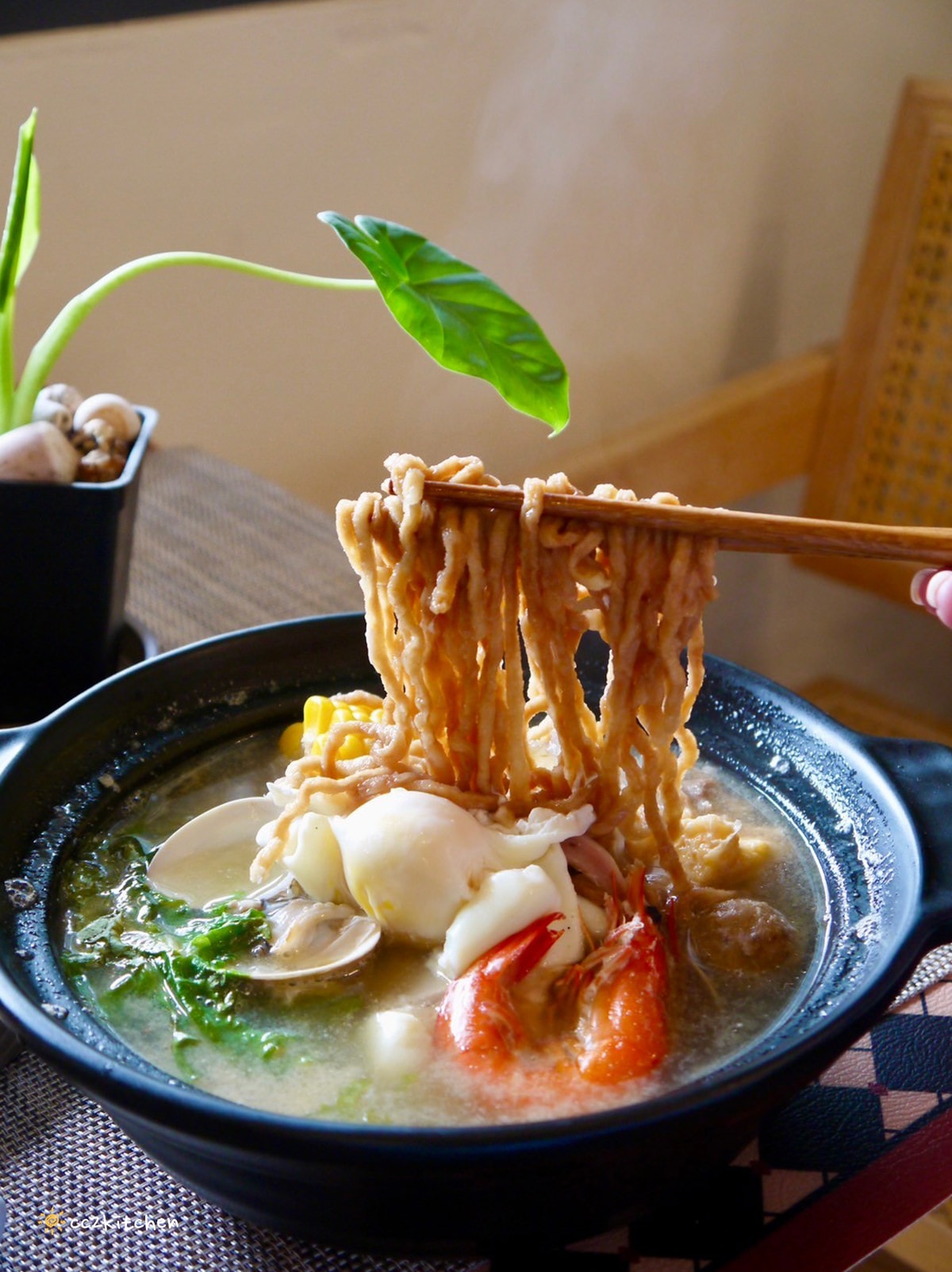 台東早午餐「囍沐餐廚」,巷弄幽靜的強國街私廚早餐店,推薦櫛瓜起司蛋餅、料多實在的海鮮鍋燒意麵。(暫停營業) - 第26張圖 台東早午餐「囍沐餐廚」,巷弄幽靜的強國街私廚早餐店,推薦櫛瓜起司蛋餅、料多實在的海鮮鍋燒意麵。(暫停營業)