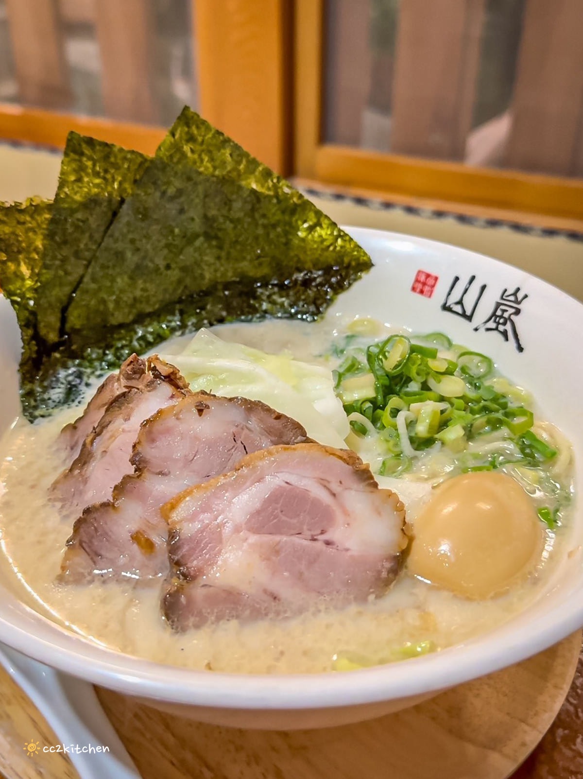 一秒回到日治時期！花蓮拉麵「山嵐拉麵安通溫泉店」，深山裡的日式拉麵店～泡完溫泉在和室榻榻米包廂裡吃拉麵，超享受！