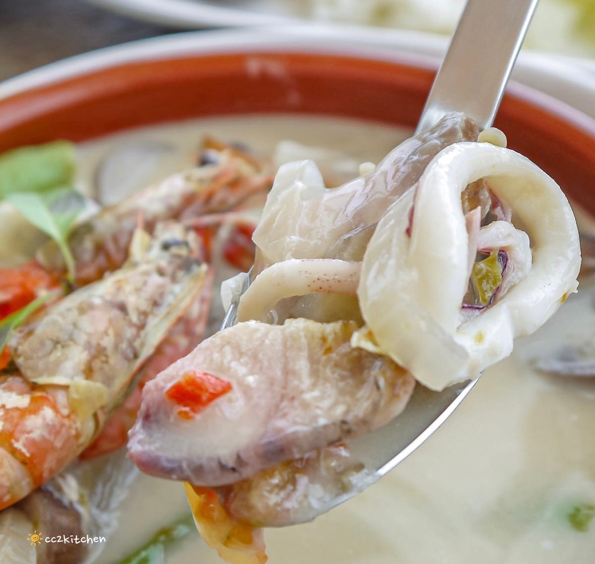 台東慢食評鑑二星早午餐「台東有知鳥hiii birdie」，隱藏在舊糖廠東糖文創園區裡的特色餐廳，選物空間、書店、工藝創作。