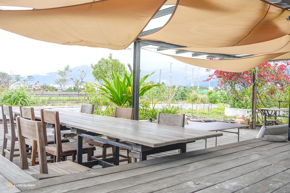 台東慢食評鑑二星早午餐「台東有知鳥hiii birdie」，隱藏在舊糖廠東糖文創園區裡的特色餐廳，選物空間、書店、工藝創作。