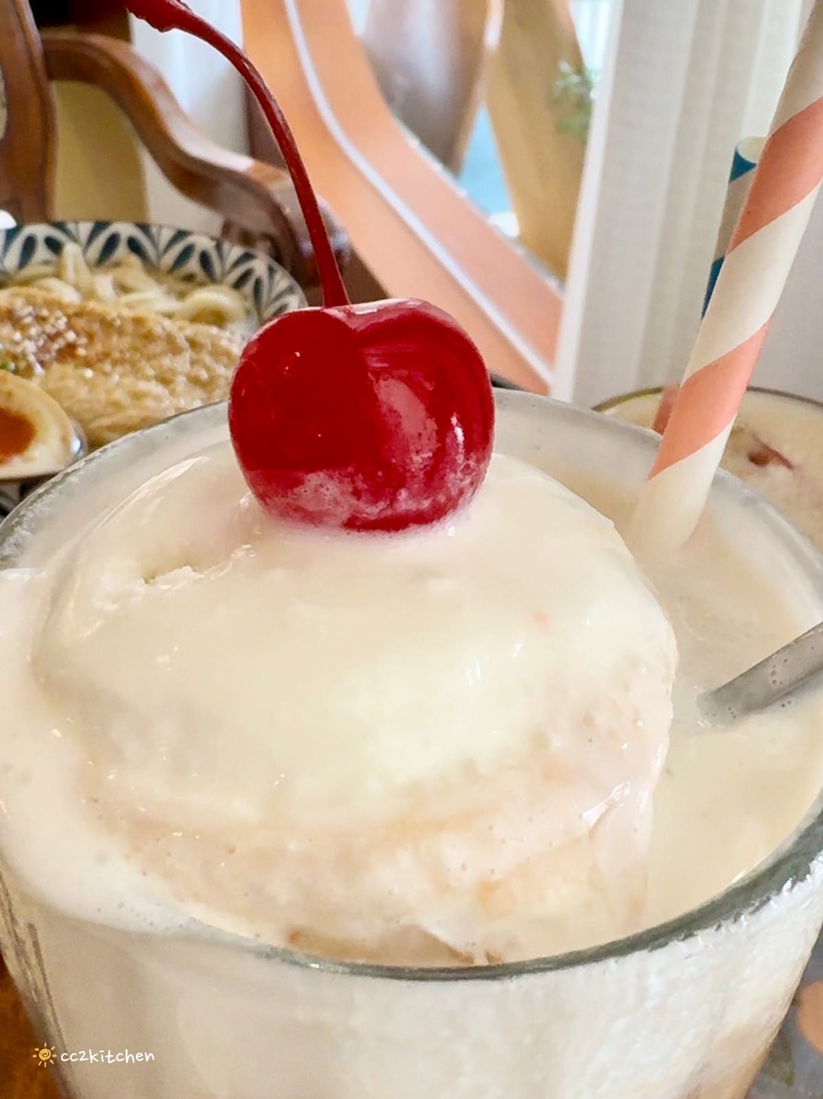 台東超人氣昭和風咖啡廳「沐芓Muzi Kissaten」懷舊日式喫茶所。大推厚蛋三明治，厚實酥脆耐人尋味！昭和硬布丁扎實綿密～台東早午餐咖啡店推薦。