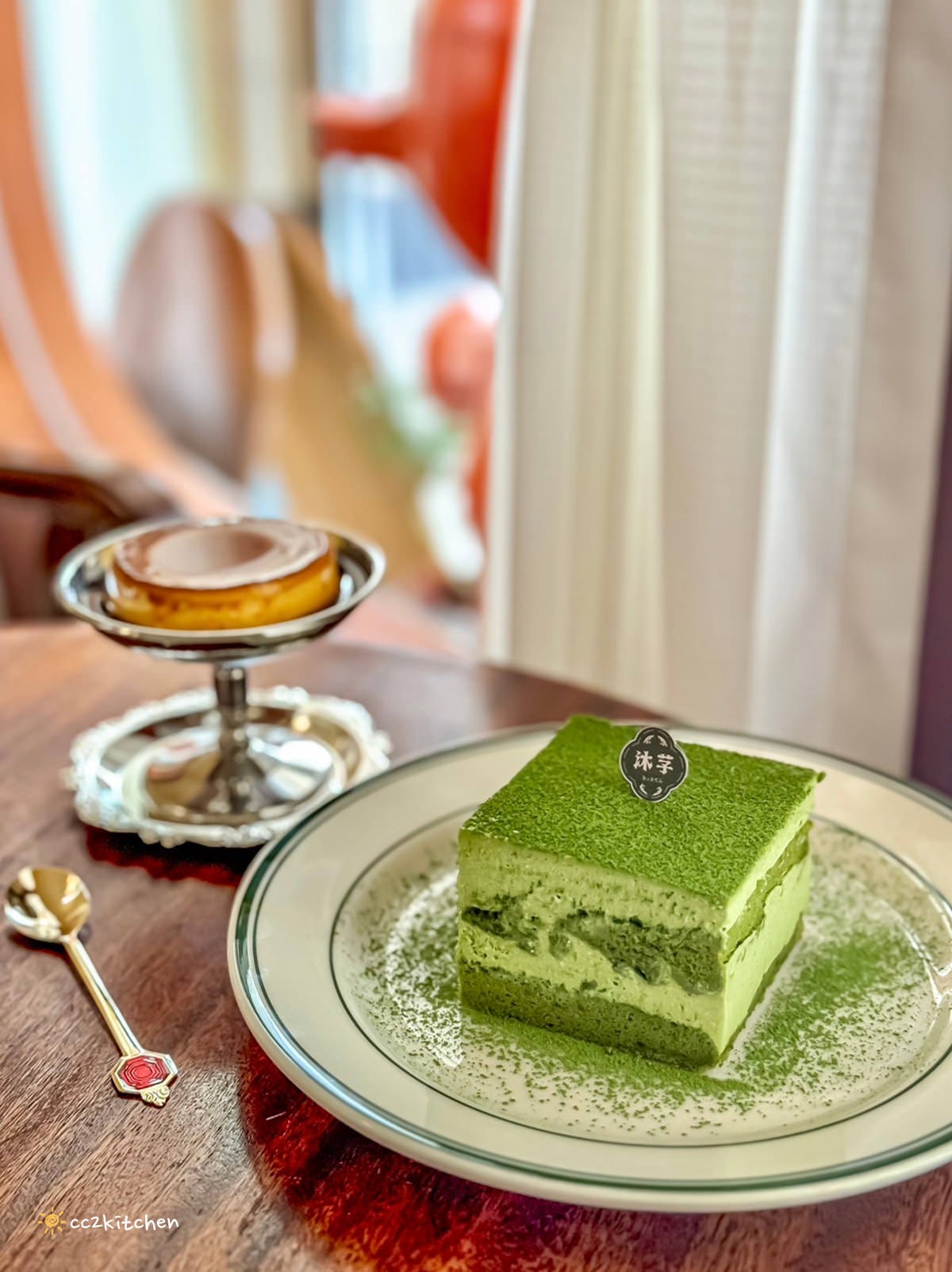 台東超人氣昭和風咖啡廳「沐芓Muzi Kissaten」懷舊日式喫茶所。大推厚蛋三明治，厚實酥脆耐人尋味！昭和硬布丁扎實綿密～台東早午餐咖啡店推薦。