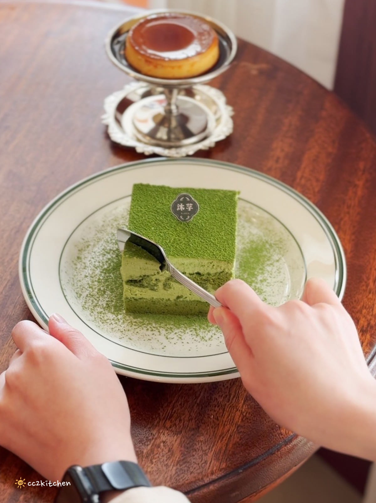 台東超人氣昭和風咖啡廳「沐芓Muzi Kissaten」懷舊日式喫茶所。大推厚蛋三明治，厚實酥脆耐人尋味！昭和硬布丁扎實綿密～台東早午餐咖啡店推薦。