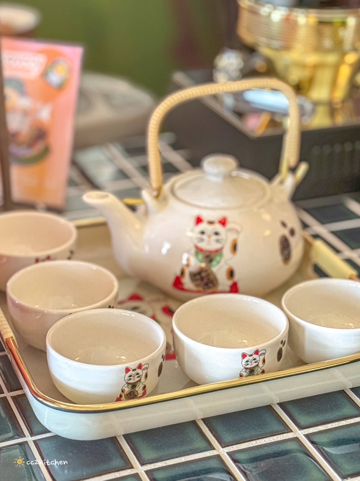 台東超人氣昭和風咖啡廳「沐芓Muzi Kissaten」懷舊日式喫茶所。大推厚蛋三明治，厚實酥脆耐人尋味！昭和硬布丁扎實綿密～台東早午餐咖啡店推薦。