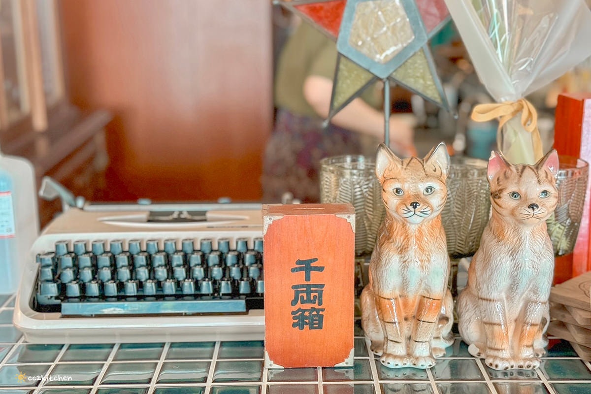 台東超人氣昭和風咖啡廳「沐芓Muzi Kissaten」懷舊日式喫茶所。大推厚蛋三明治，厚實酥脆耐人尋味！昭和硬布丁扎實綿密～台東早午餐咖啡店推薦。