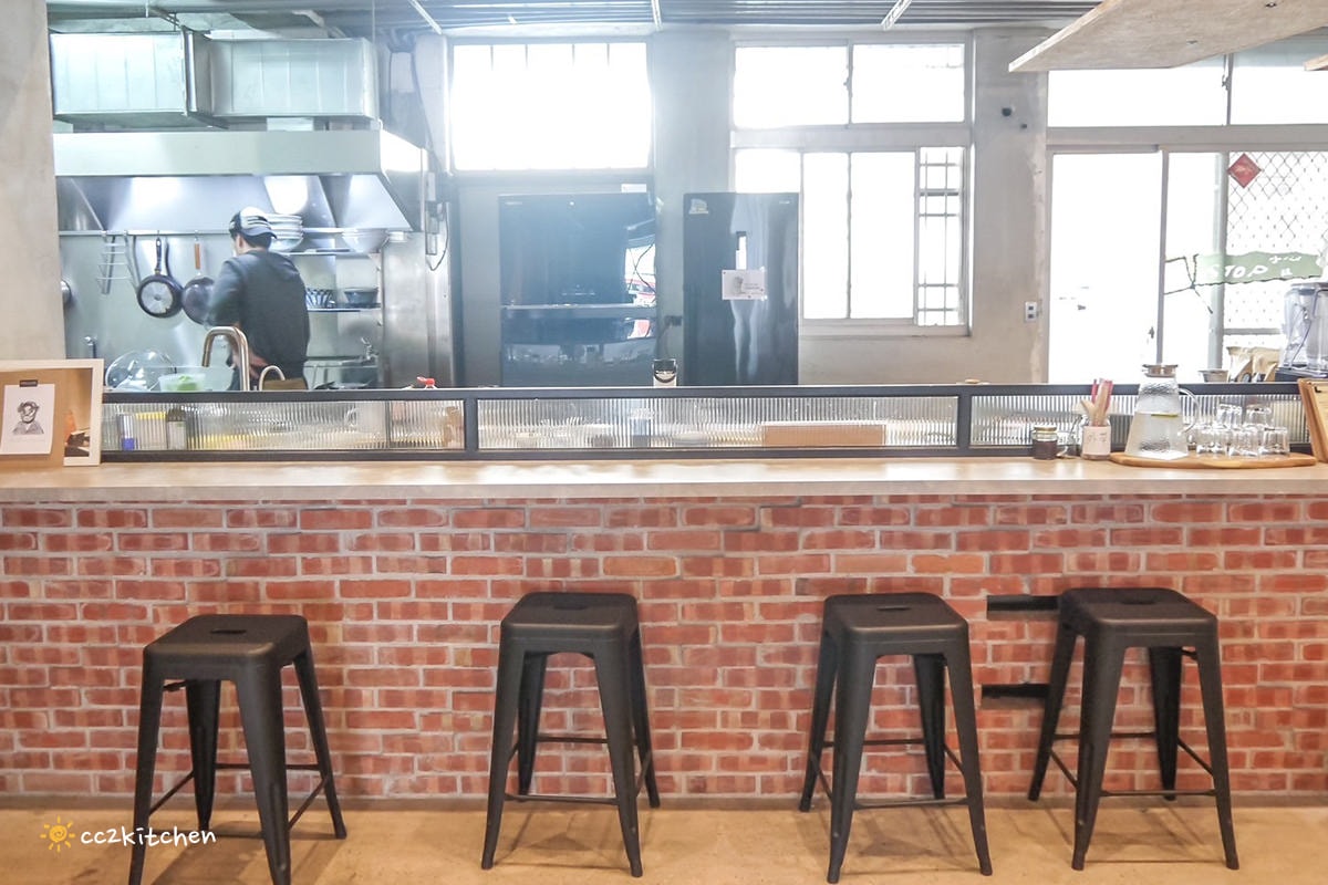 一週只營業1.5天的限量牛肉麵！台東等等牛肉麵（斑鳩33牛肉麵）藏身在民宿裡的文青風麵店，台東隱藏版小吃美食推薦。