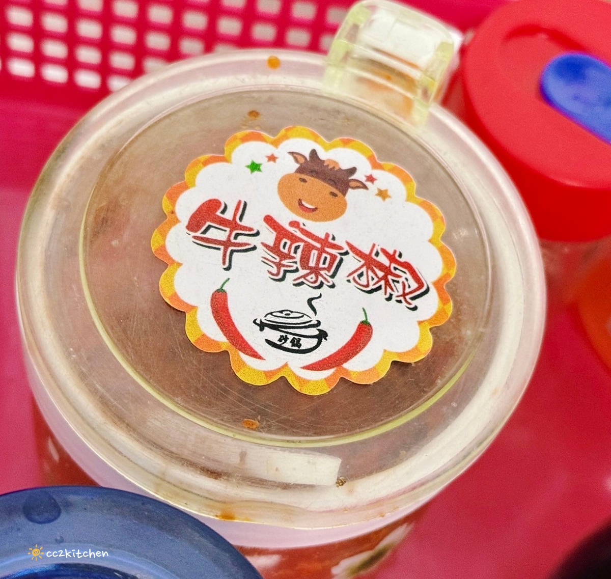 台東知本特色小吃「老傳長手工砂鍋牛羊肉麵」Q彈帶勁的皮帶麵搭配清燉大骨湯，牛肉、羊肉麵一次擁有！懷舊的眷村美食、知本美食推薦。