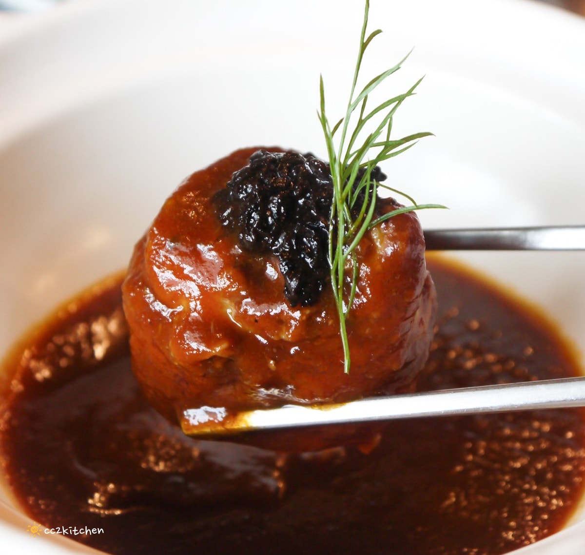 台東平價無菜單料理「長光食作」，海味九宮格吸睛又有創意！預約制單人套餐千元有找～台式料理結合西式手法，道道好吃不踩雷。