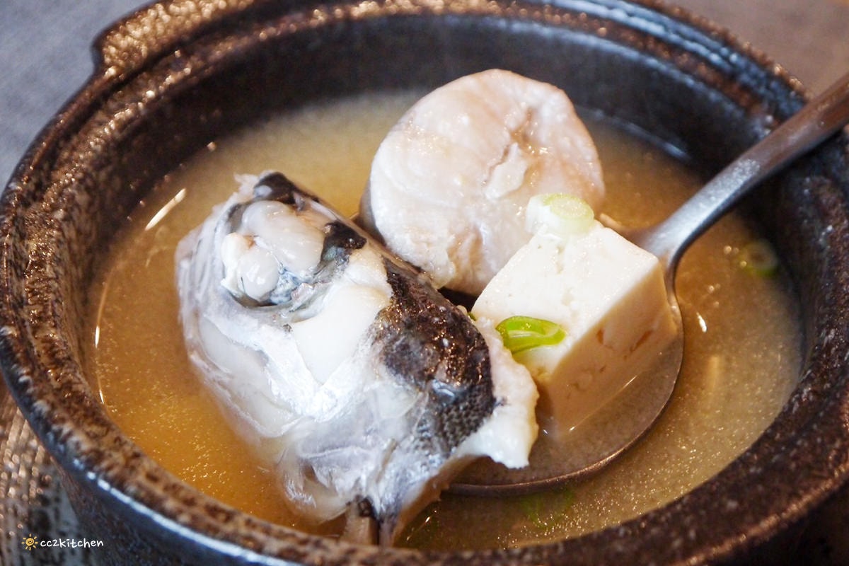 台東平價無菜單料理「長光食作」，海味九宮格吸睛又有創意！預約制單人套餐千元有找～台式料理結合西式手法，道道好吃不踩雷。