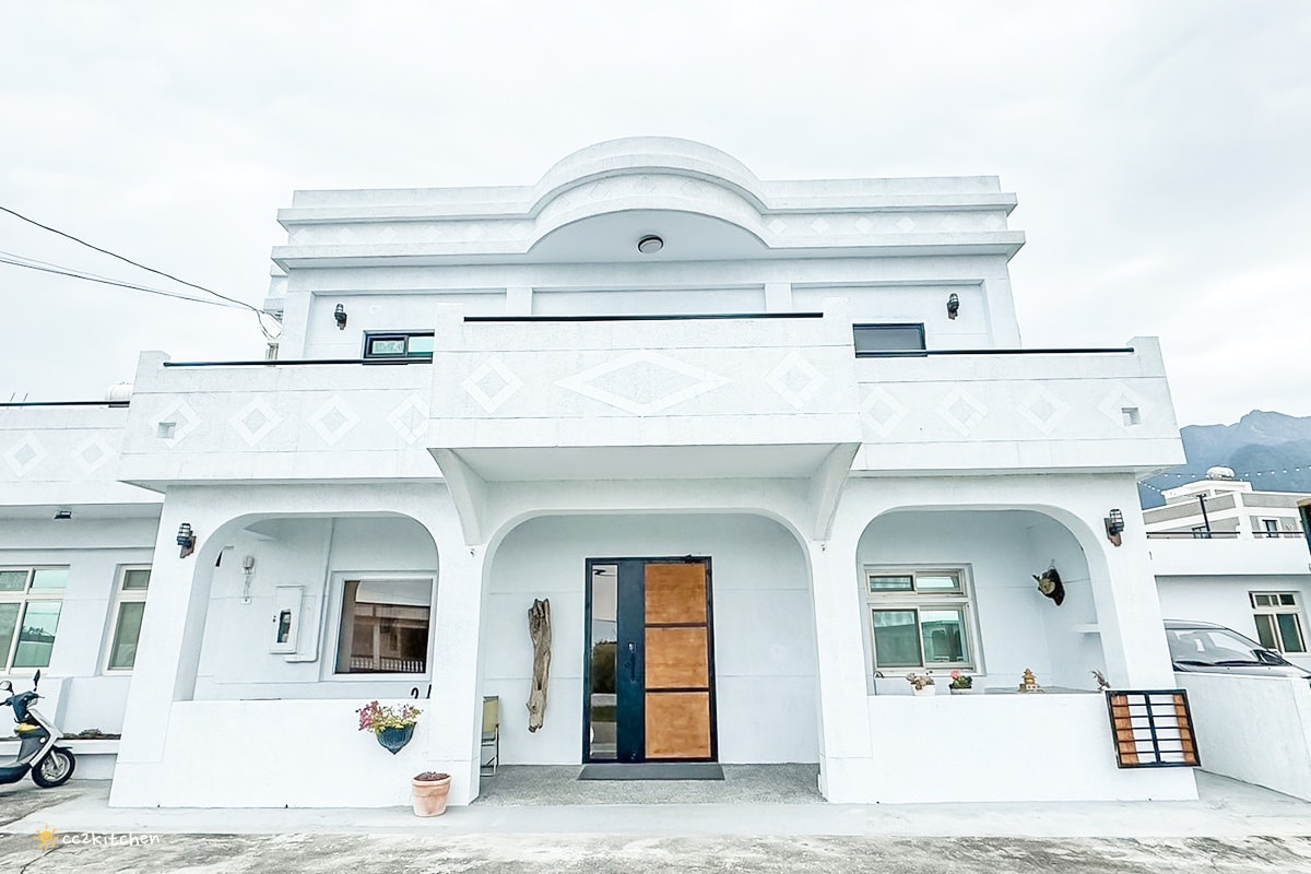 台東平價無菜單料理「長光食作」，海味九宮格吸睛又有創意！預約制單人套餐千元有找～台式料理結合西式手法，道道好吃不踩雷。