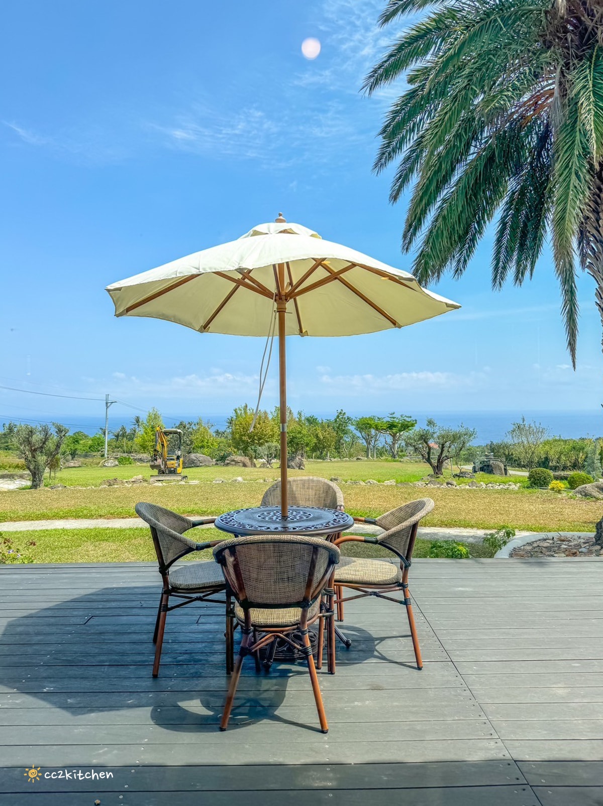 台東海景咖啡「沙伯迪澳橄欖莊園SOBDEALL」，都蘭山下的秘境咖啡，依山傍海坐擁蔚藍海景與蒼鬱山景。