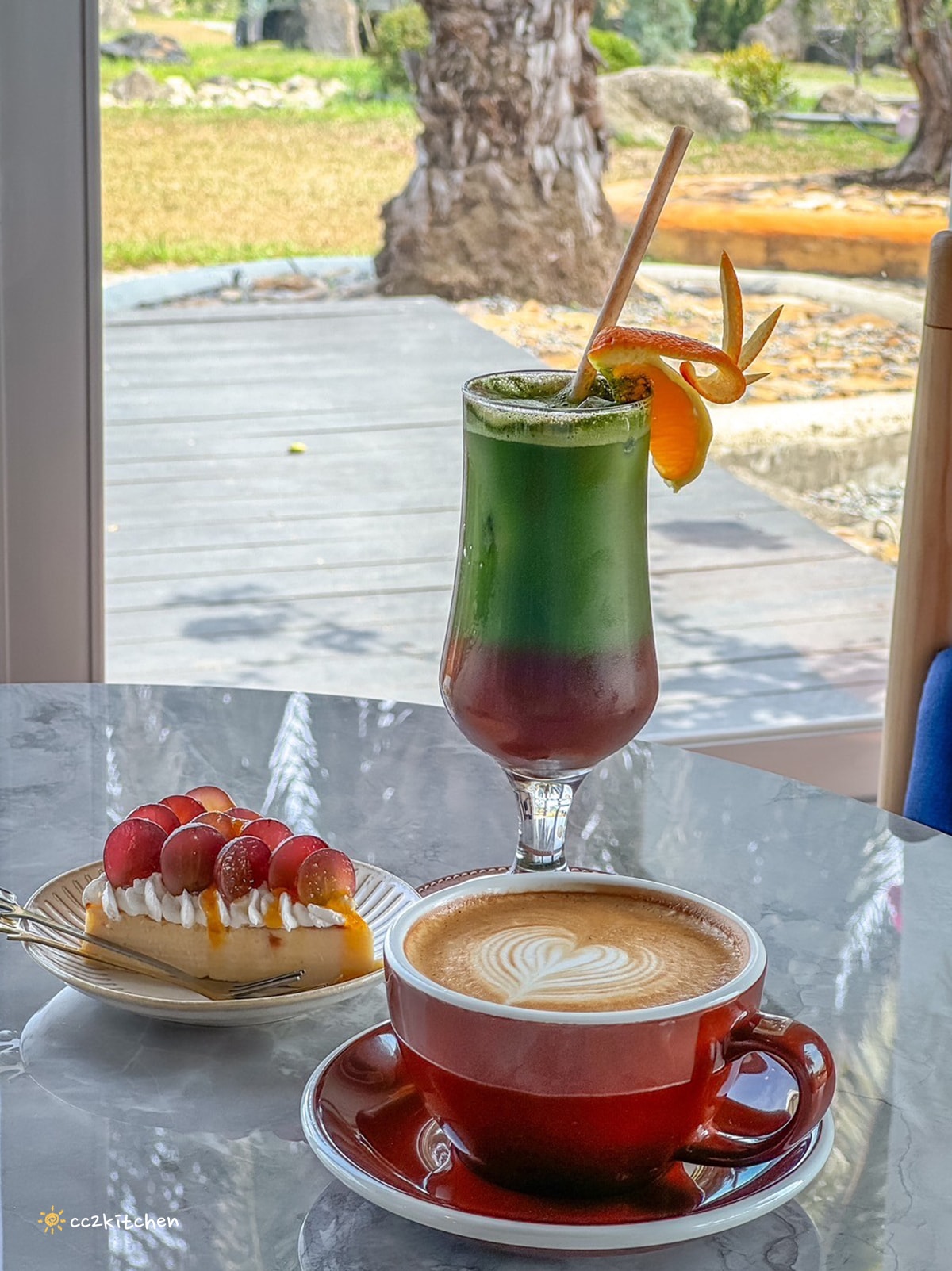 台東海景咖啡「沙伯迪澳橄欖莊園SOBDEALL」，都蘭山下的秘境咖啡，依山傍海坐擁蔚藍海景與蒼鬱山景。