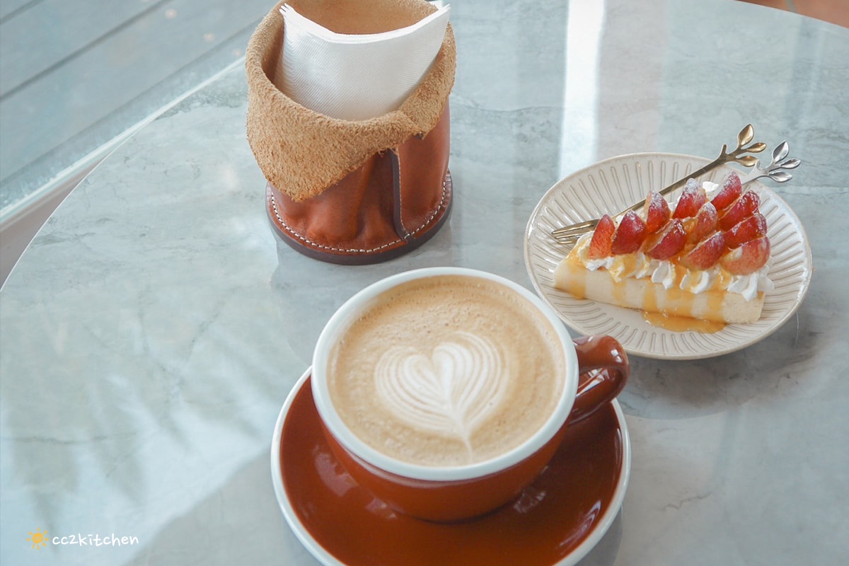 台東海景咖啡「沙伯迪澳橄欖莊園SOBDEALL」，都蘭山下的秘境咖啡，依山傍海坐擁蔚藍海景與蒼鬱山景。