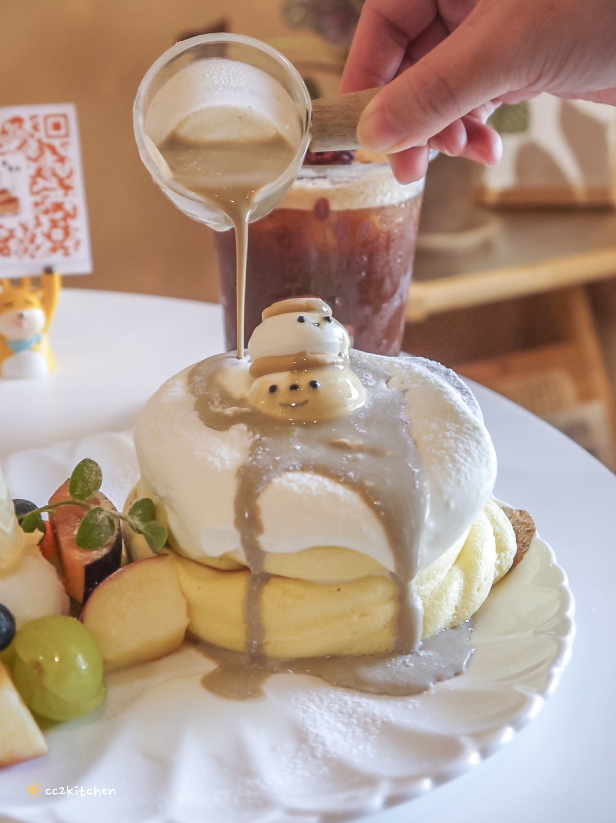 台東叢林風網美咖啡店！「一塊甜地」植物系、文青裝潢，造型LOGO舒芙蕾可愛吸睛又美味～