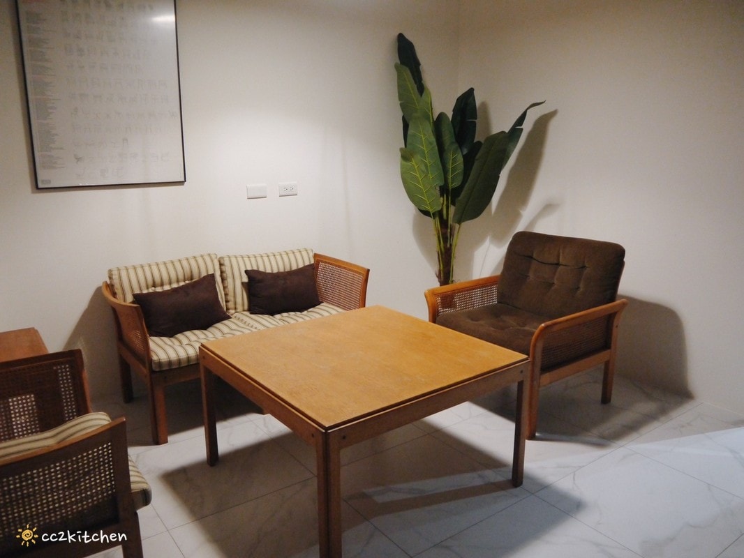 豪宅裡的質感咖啡廳！「海特咖啡館Hatt Coffee」2.0結合早午餐與民宿「廷海特潮流民宿」，外觀氣派、內裝富有高級感，台東市區早午餐推薦。