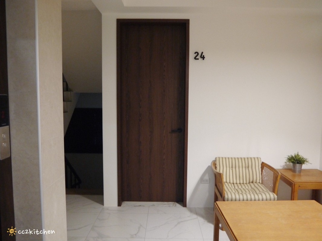 豪宅裡的質感咖啡廳！「海特咖啡館Hatt Coffee」2.0結合早午餐與民宿「廷海特潮流民宿」，外觀氣派、內裝富有高級感，台東市區早午餐推薦。