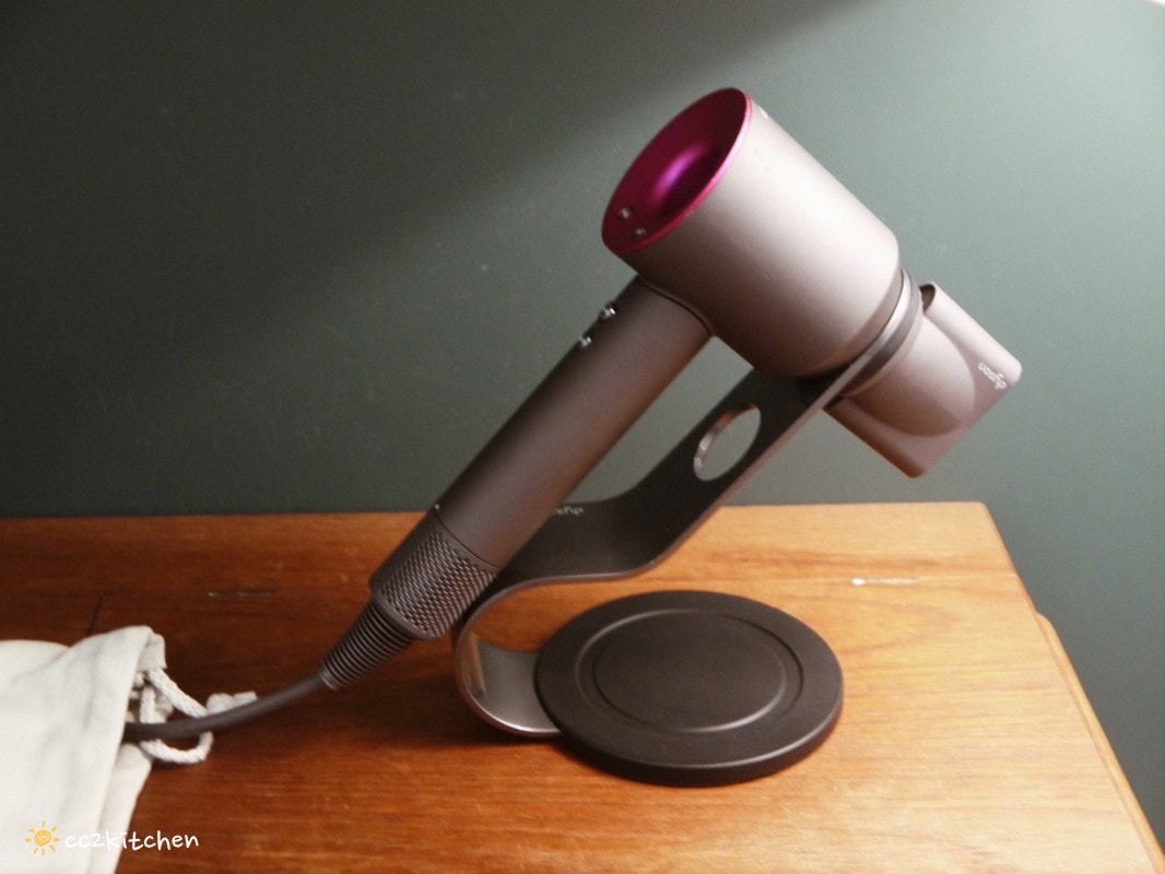 豪宅裡的質感咖啡廳！「海特咖啡館Hatt Coffee」2.0結合早午餐與民宿「廷海特潮流民宿」，外觀氣派、內裝富有高級感，台東市區早午餐推薦。