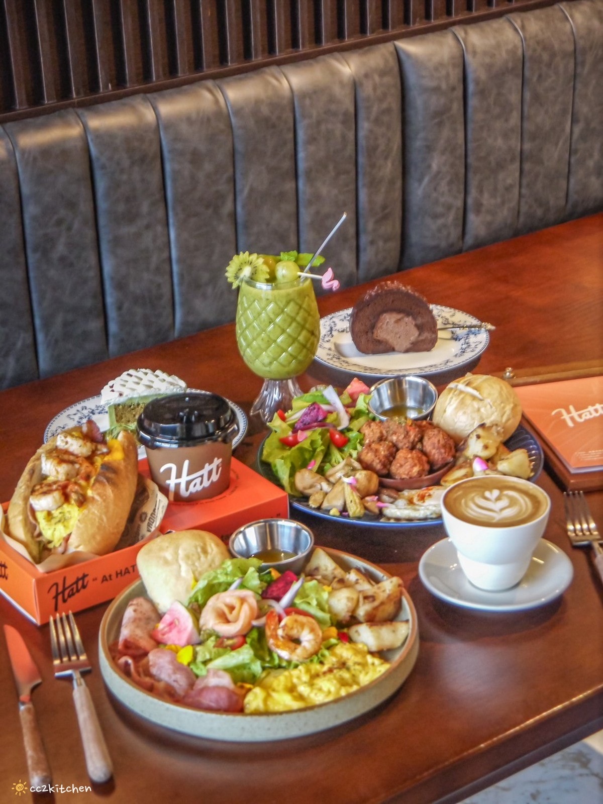 豪宅裡的質感咖啡廳！「海特咖啡館Hatt Coffee」2.0結合早午餐與民宿「廷海特潮流民宿」，外觀氣派、內裝富有高級感，台東市區早午餐推薦。