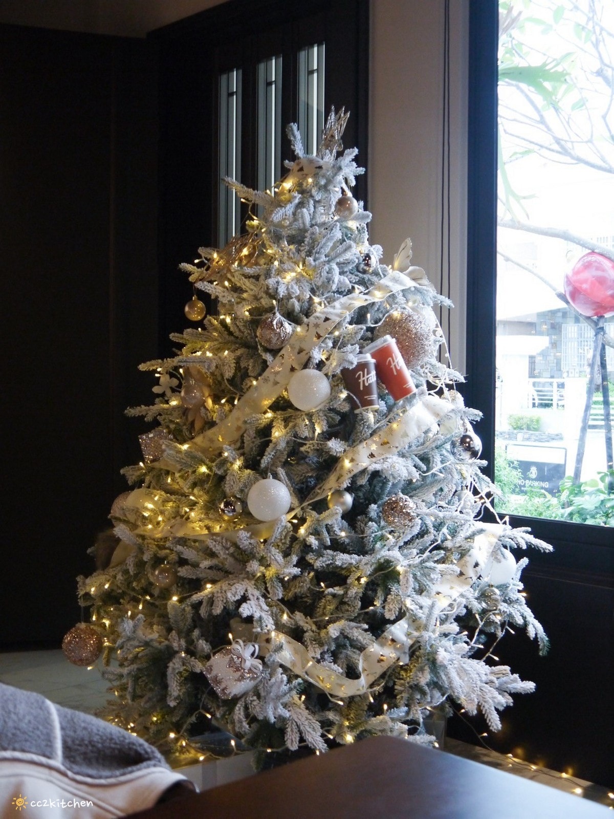 豪宅裡的質感咖啡廳！「海特咖啡館Hatt Coffee」2.0結合早午餐與民宿「廷海特潮流民宿」，外觀氣派、內裝富有高級感，台東市區早午餐推薦。