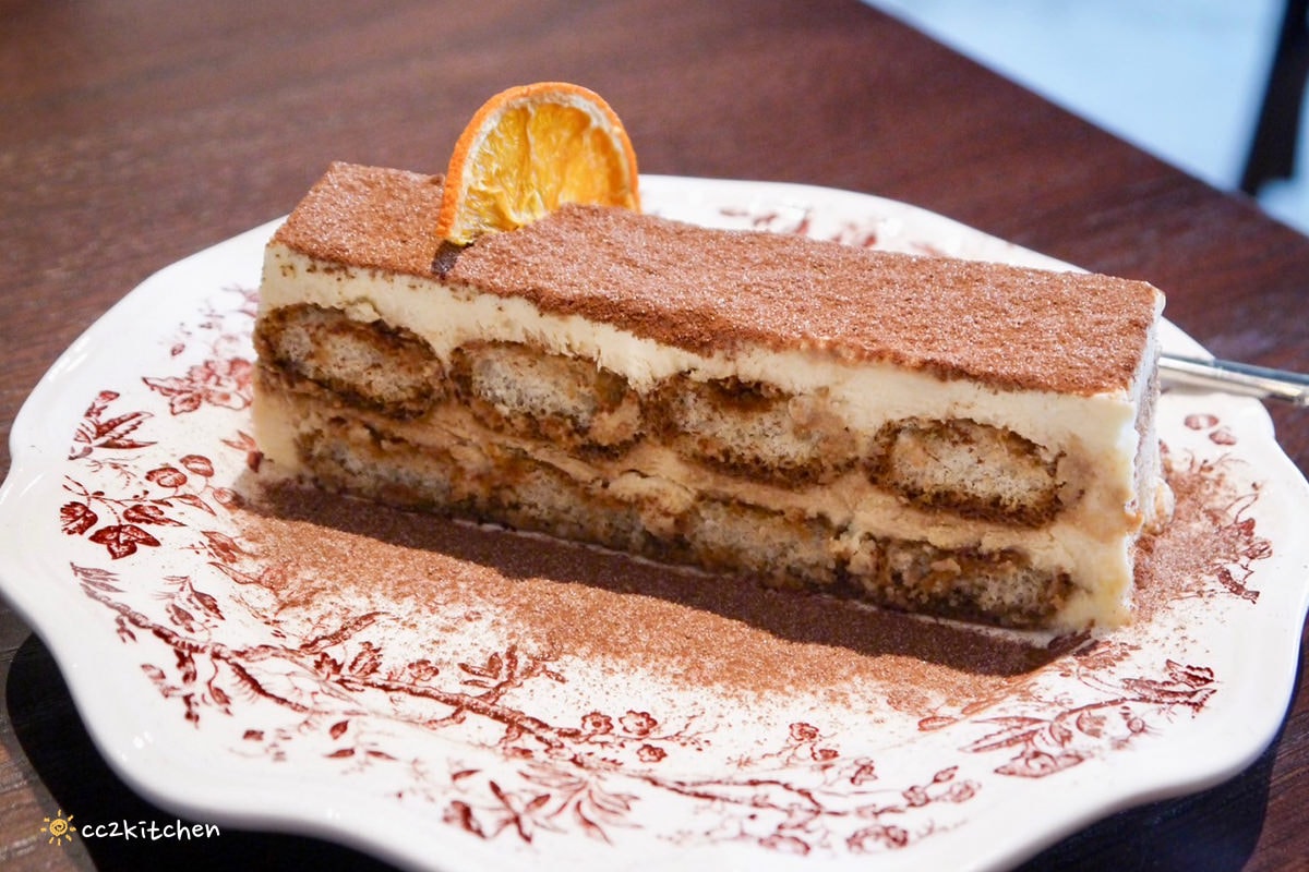 豪宅裡的質感咖啡廳！「海特咖啡館Hatt Coffee」2.0結合早午餐與民宿「廷海特潮流民宿」，外觀氣派、內裝富有高級感，台東市區早午餐推薦。