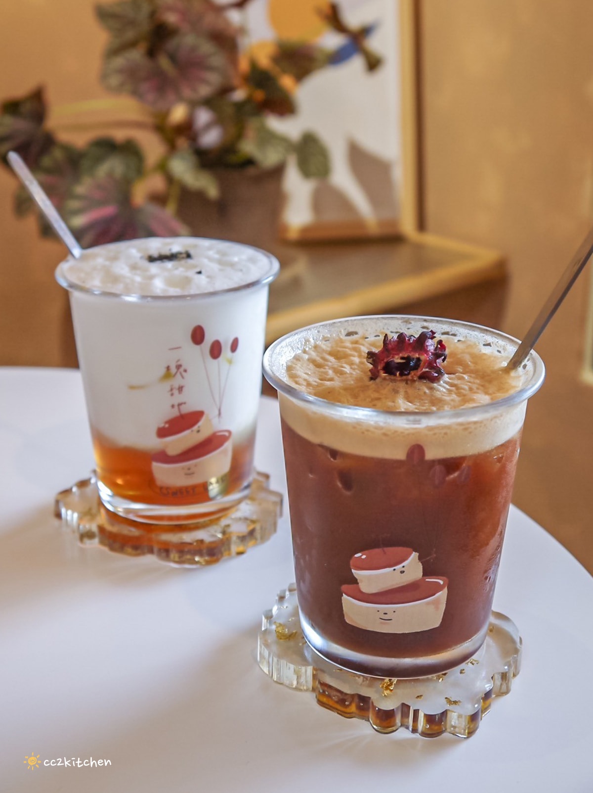 台東叢林風網美咖啡店！「一塊甜地」植物系、文青裝潢，造型LOGO舒芙蕾可愛吸睛又美味～