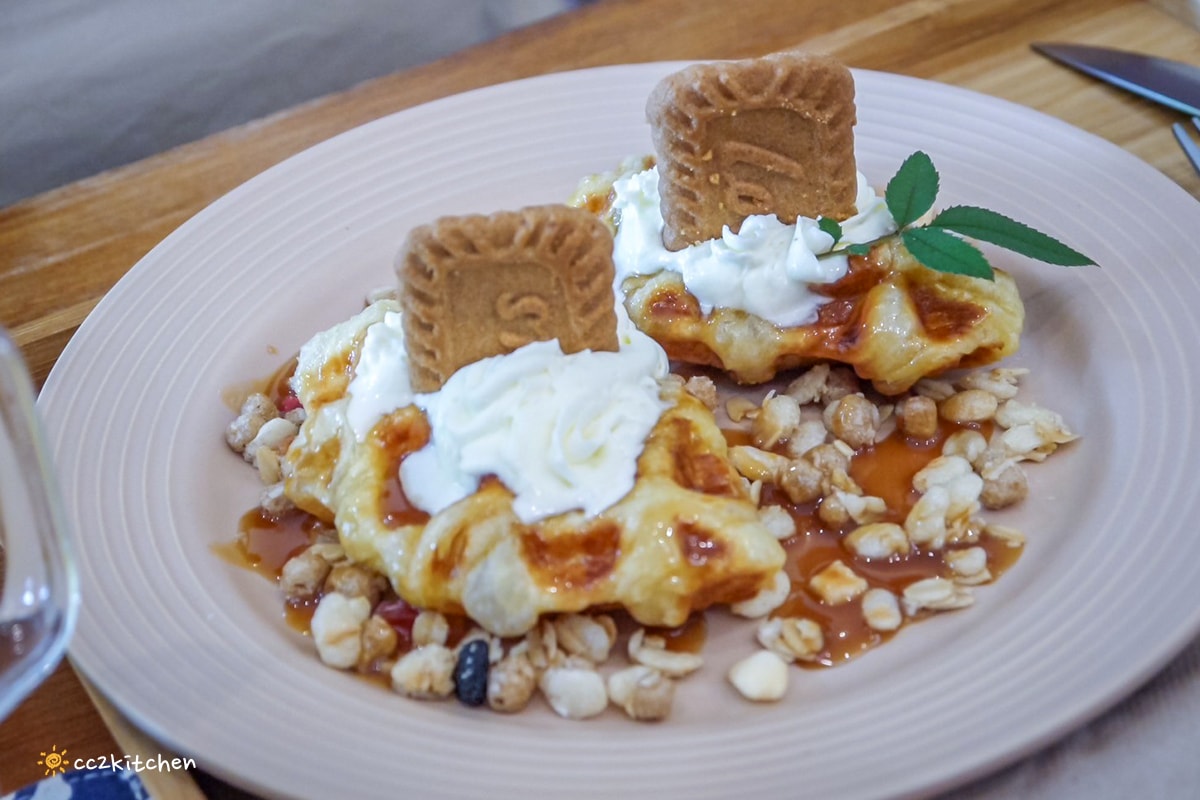 台東成功「眺港café」全台首家60年老診所改建的咖啡廳～中醫師接手跨域發展，將漢方茶融入咖啡店菜單，成功特色咖啡推薦。