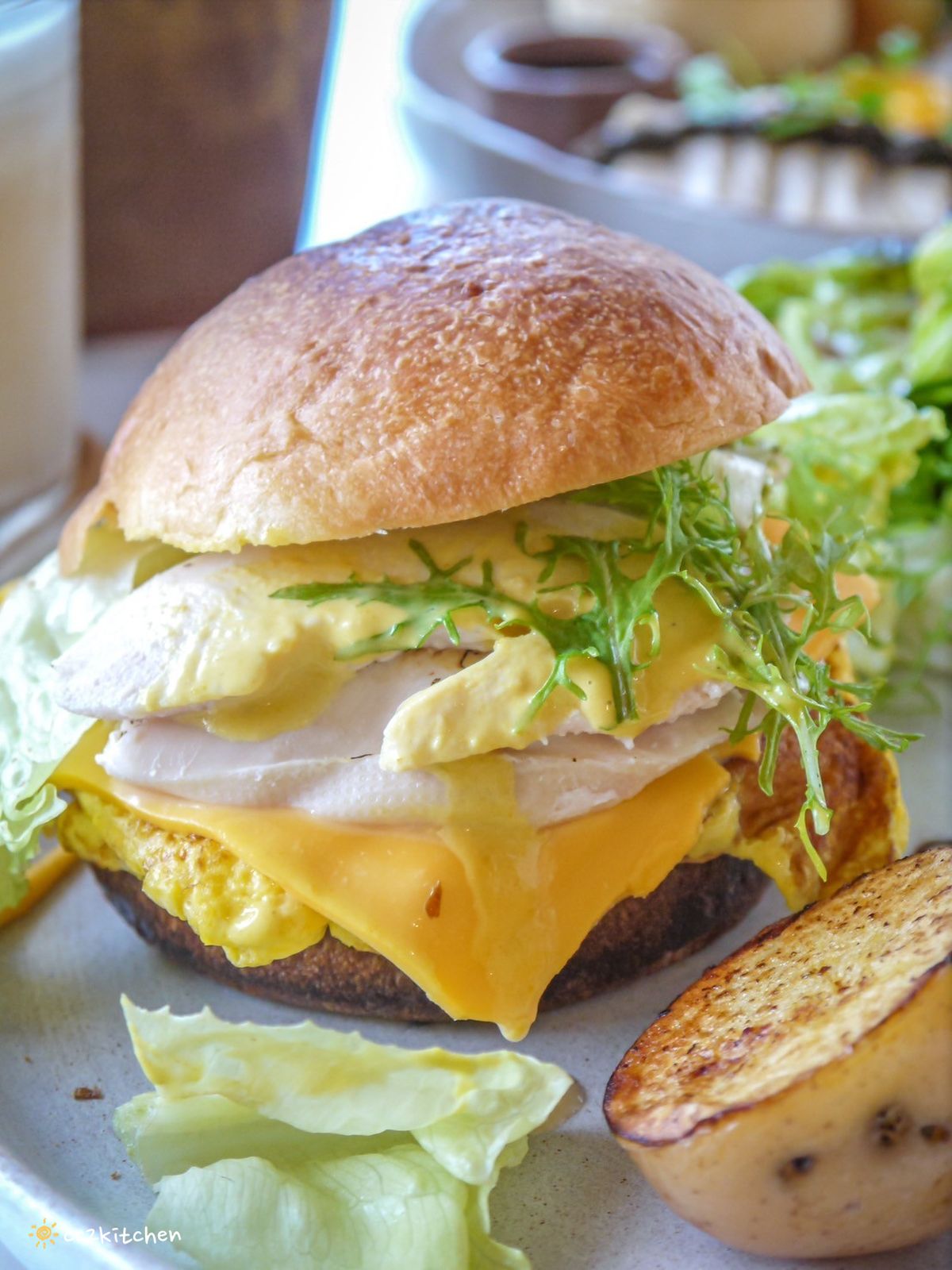 台東早午餐「柴源食間」新開幕～柴源製菓姊妹店，推出超級豐盛、大份量的大大早午餐盤、米食料理及義大利麵！餐點好吃兼具顏值，吃巧又能吃飽。