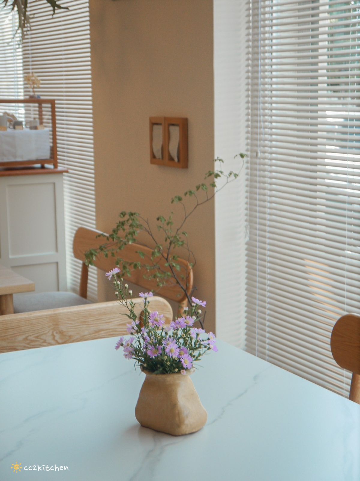 台東早午餐「柴源食間」新開幕～柴源製菓姊妹店，推出超級豐盛、大份量的大大早午餐盤、米食料理及義大利麵！餐點好吃兼具顏值，吃巧又能吃飽。