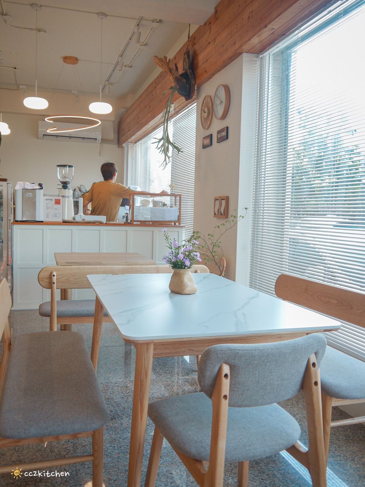 台東早午餐「柴源食間」新開幕～柴源製菓姊妹店，推出超級豐盛、大份量的大大早午餐盤、米食料理及義大利麵！餐點好吃兼具顏值，吃巧又能吃飽。