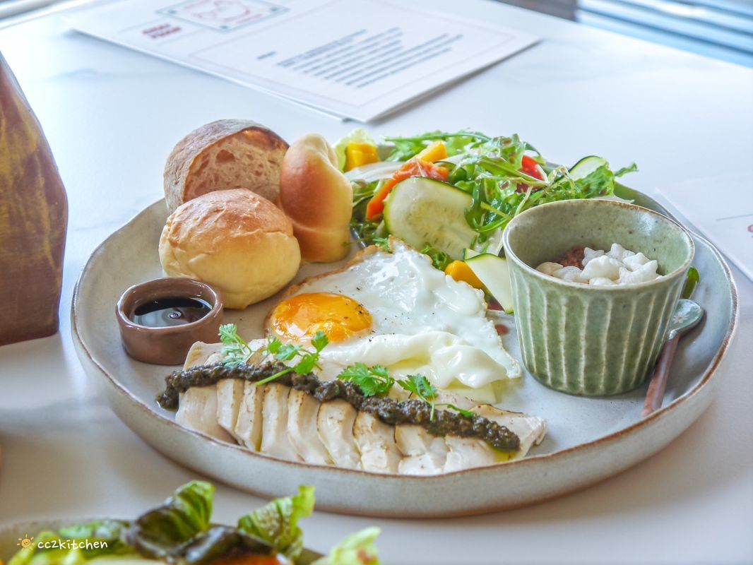 台東早午餐「柴源食間」新開幕~柴源製菓姊妹店,推出超級豐盛、大份量的大大早午餐盤、米食料理及義大利麵!餐點好吃兼具顏值,吃巧又能吃飽。 - 第23張圖