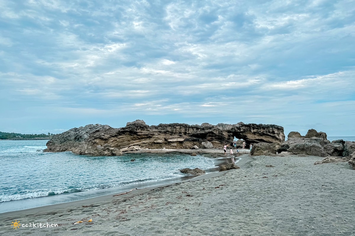 台東秘境景點「金樽陸連島貓洞」天然的貓咪海蝕洞!台灣唯一正在形成的陸連島,東海岸熱門IG打卡景點。 - 第15張圖