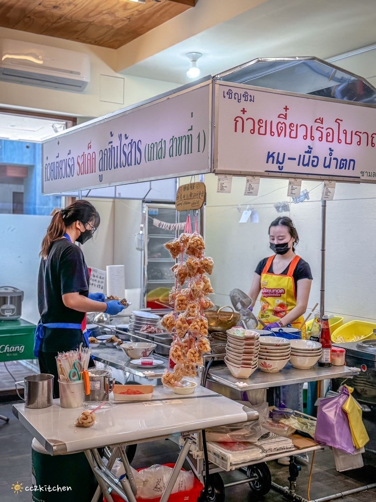 不用飛泰國！台東也可以吃到道地的泰國船麵「大城老船麵」，高雄超人氣泰國小吃專賣店展店來台東，必點船麵、泰式奶茶、椒鹽雞翅。