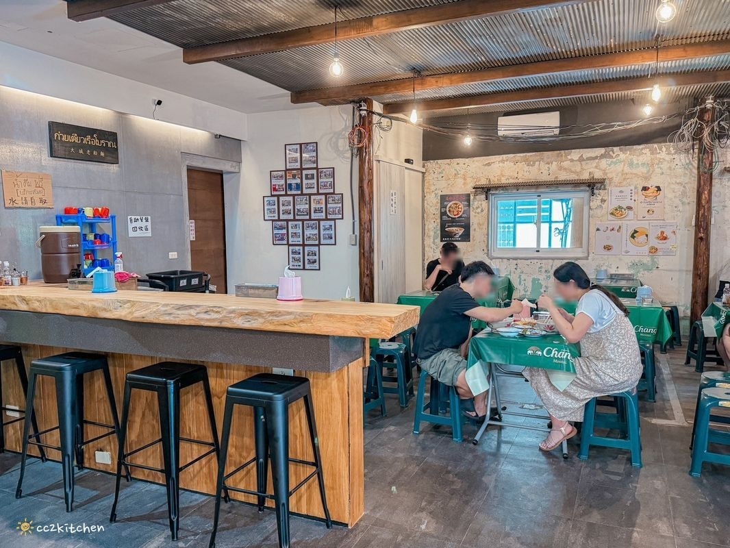 不用飛泰國！台東也可以吃到道地的泰國船麵「大城老船麵」，高雄超人氣泰國小吃專賣店展店來台東，必點船麵、泰式奶茶、椒鹽雞翅。