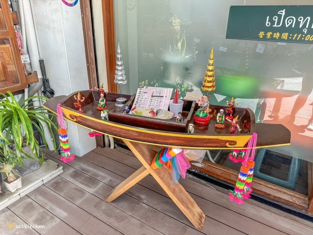 不用飛泰國！台東也可以吃到道地的泰國船麵「大城老船麵」，高雄超人氣泰國小吃專賣店展店來台東，必點船麵、泰式奶茶、椒鹽雞翅。