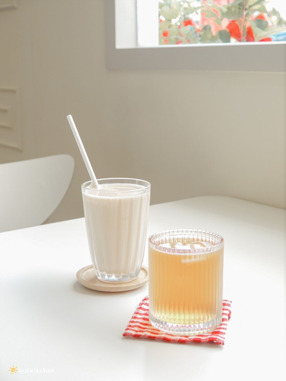 台東早午餐「慢慢Slowly」韓系奶油風咖啡店，餐點選擇多、從早吃到晚～早午餐、義大利麵、下午茶、咖啡應有盡有，適合約會、聚餐。