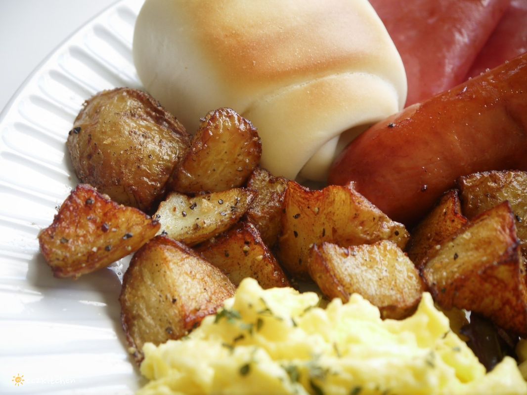 台東早午餐「慢慢Slowly」韓系奶油風咖啡店，餐點選擇多、從早吃到晚～早午餐、義大利麵、下午茶、咖啡應有盡有，適合約會、聚餐。