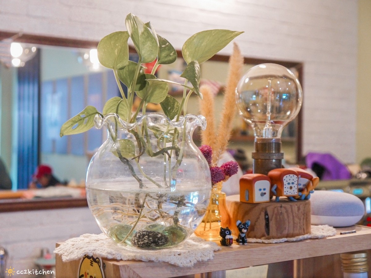 台東簡餐「福來東咖啡Flight Cafe」日本人與台灣女孩合開的日式和洋定食小餐館,口味道地、精緻美味。 - 第9張圖 台東簡餐「福來東咖啡Flight Cafe」日本人與台灣女孩合開的日式和洋定食小餐館,口味道地、精緻美味。