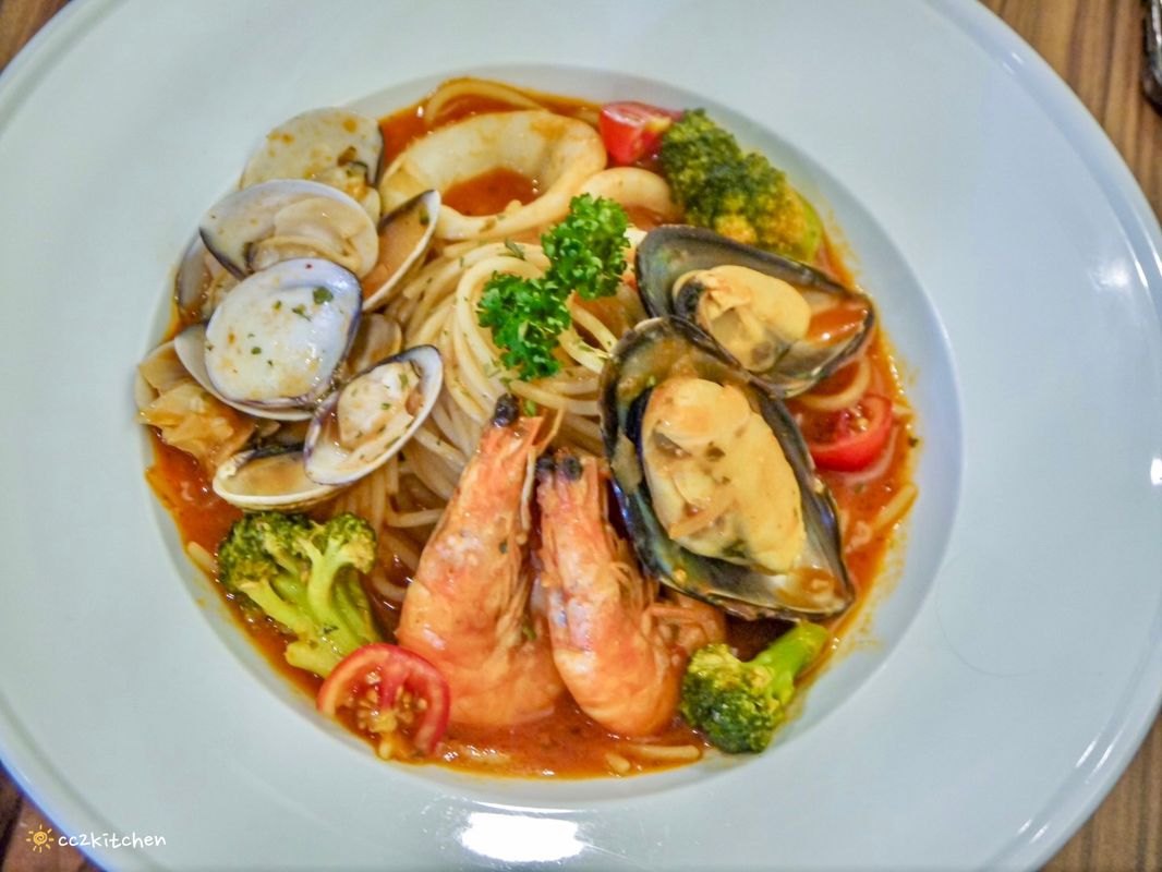 台東平價義大利麵「SP夏帕義大利麵」最低價148元起~台義獨創特色口味、蒜味爆炸蛤蜊超浮誇、CP值高! - 第27張圖 台東平價義大利麵「SP夏帕義大利麵」最低價148元起~台義獨創特色口味、蒜味爆炸蛤蜊超浮誇、CP值高!