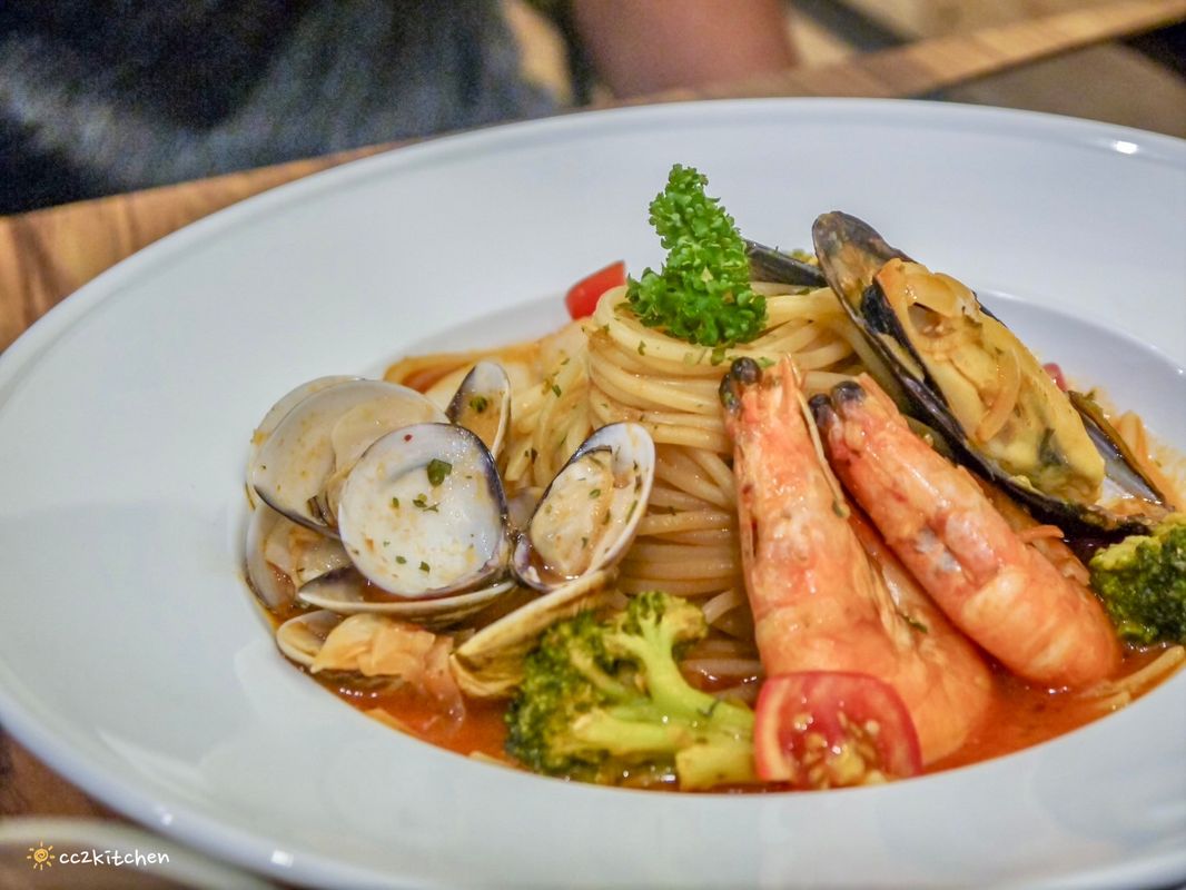 台東平價義大利麵「SP夏帕義大利麵」最低價148元起~台義獨創特色口味、蒜味爆炸蛤蜊超浮誇、CP值高! - 第26張圖 台東平價義大利麵「SP夏帕義大利麵」最低價148元起~台義獨創特色口味、蒜味爆炸蛤蜊超浮誇、CP值高!