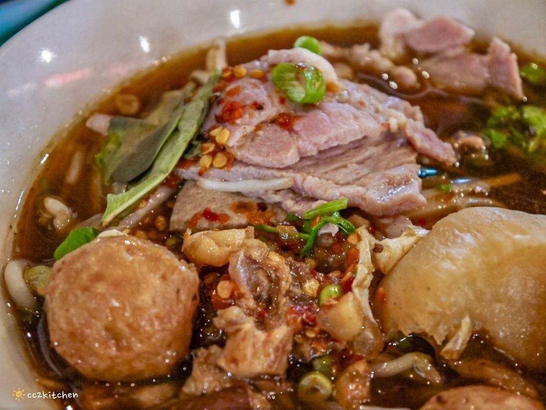 不用飛泰國!台東也可以吃到道地的泰國船麵「大城老船麵」,高雄超人氣泰國小吃專賣店展店來台東,必點船麵、泰式奶茶、椒鹽雞翅。 - 第15張圖