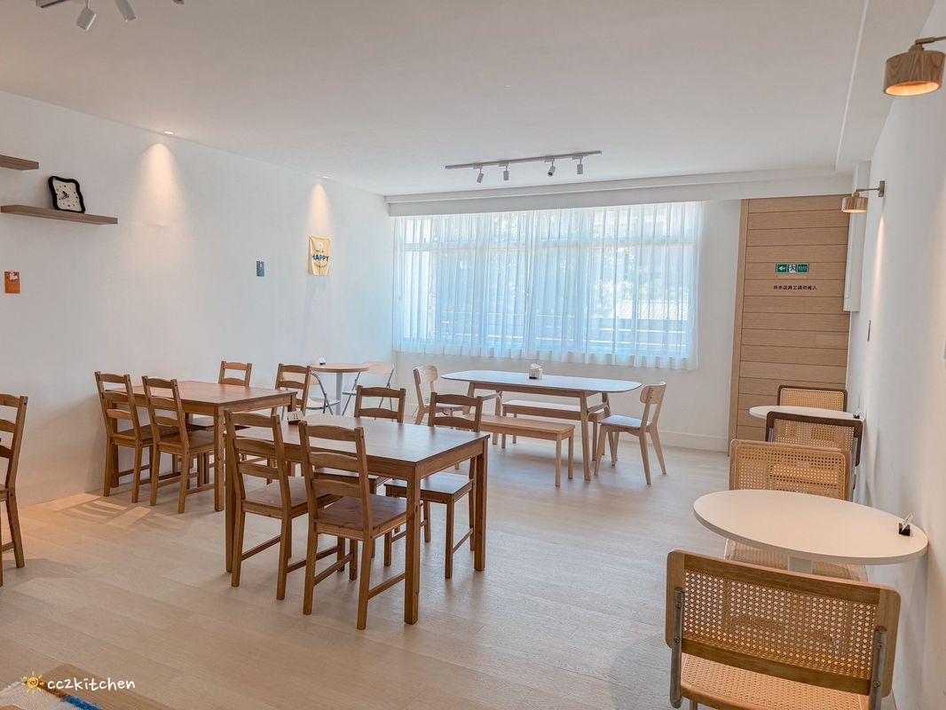 台東早午餐「慢慢Slowly」韓系奶油風咖啡店,餐點選擇多、從早吃到晚~早午餐、義大利麵、下午茶、咖啡應有盡有,適合約會、聚餐。 - 第13張圖