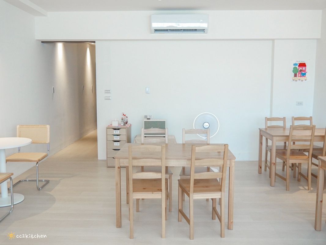 台東早午餐「慢慢Slowly」韓系奶油風咖啡店,餐點選擇多、從早吃到晚~早午餐、義大利麵、下午茶、咖啡應有盡有,適合約會、聚餐。 - 第15張圖