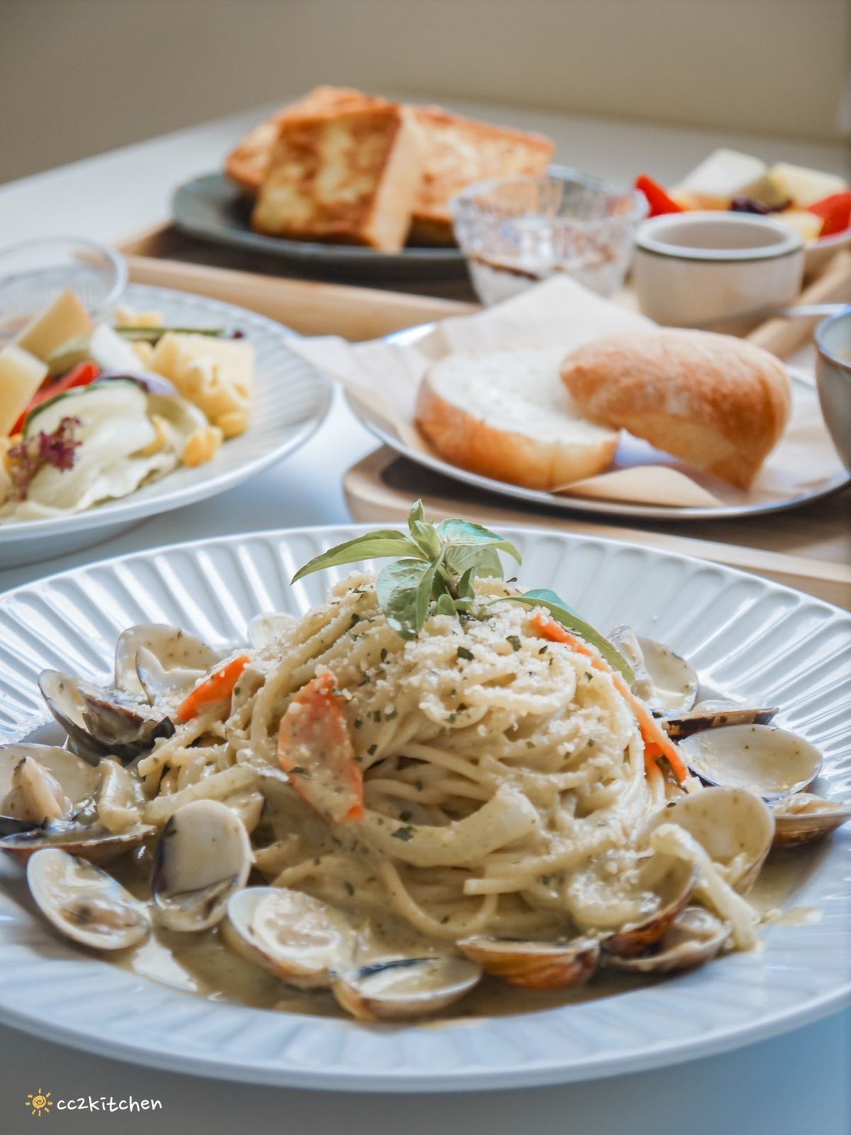 台東早午餐「慢慢Slowly」韓系奶油風咖啡店,餐點選擇多、從早吃到晚~早午餐、義大利麵、下午茶、咖啡應有盡有,適合約會、聚餐。 - 第20張圖
