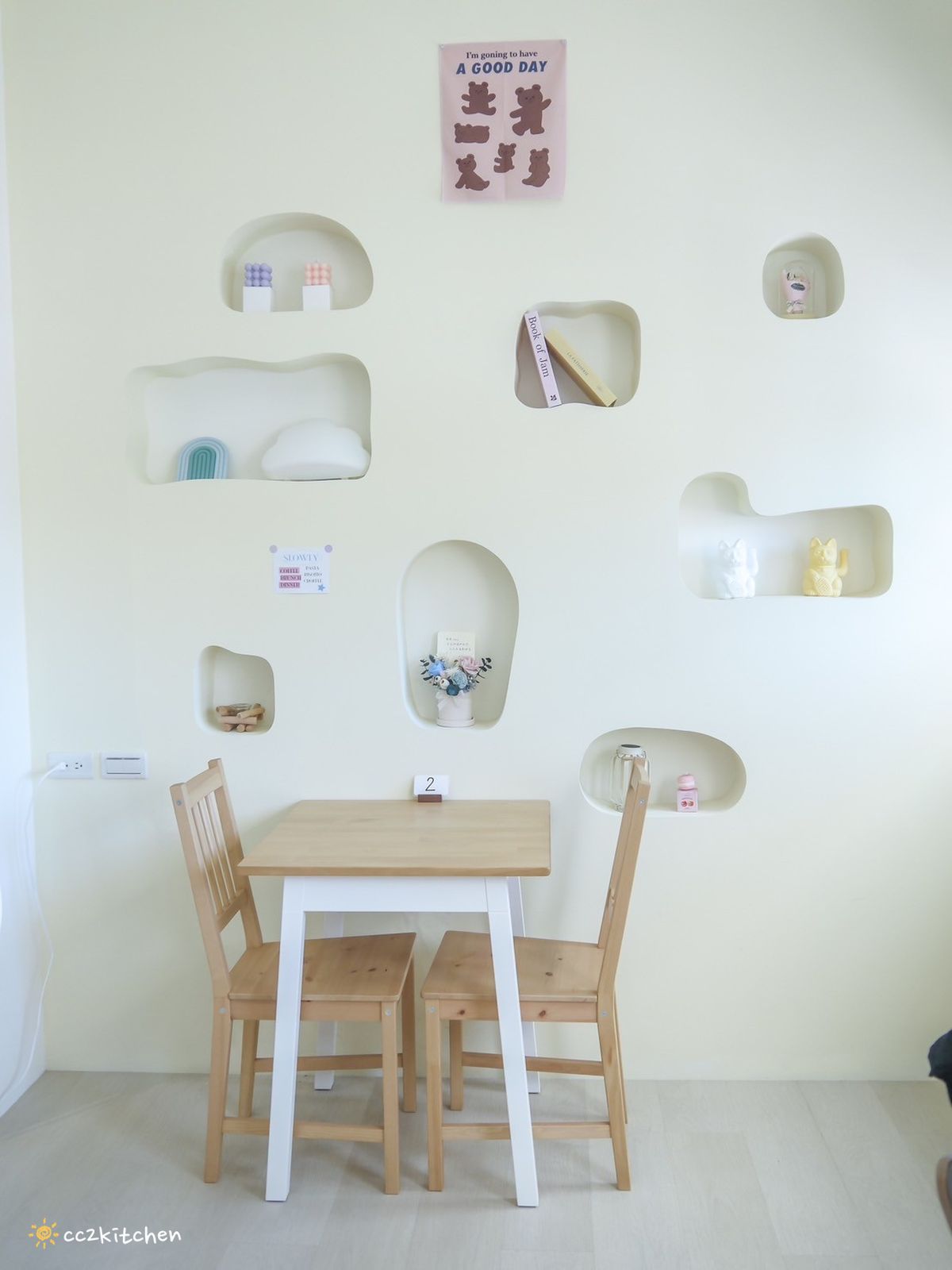 台東早午餐「慢慢Slowly」韓系奶油風咖啡店,餐點選擇多、從早吃到晚~早午餐、義大利麵、下午茶、咖啡應有盡有,適合約會、聚餐。 - 第7張圖