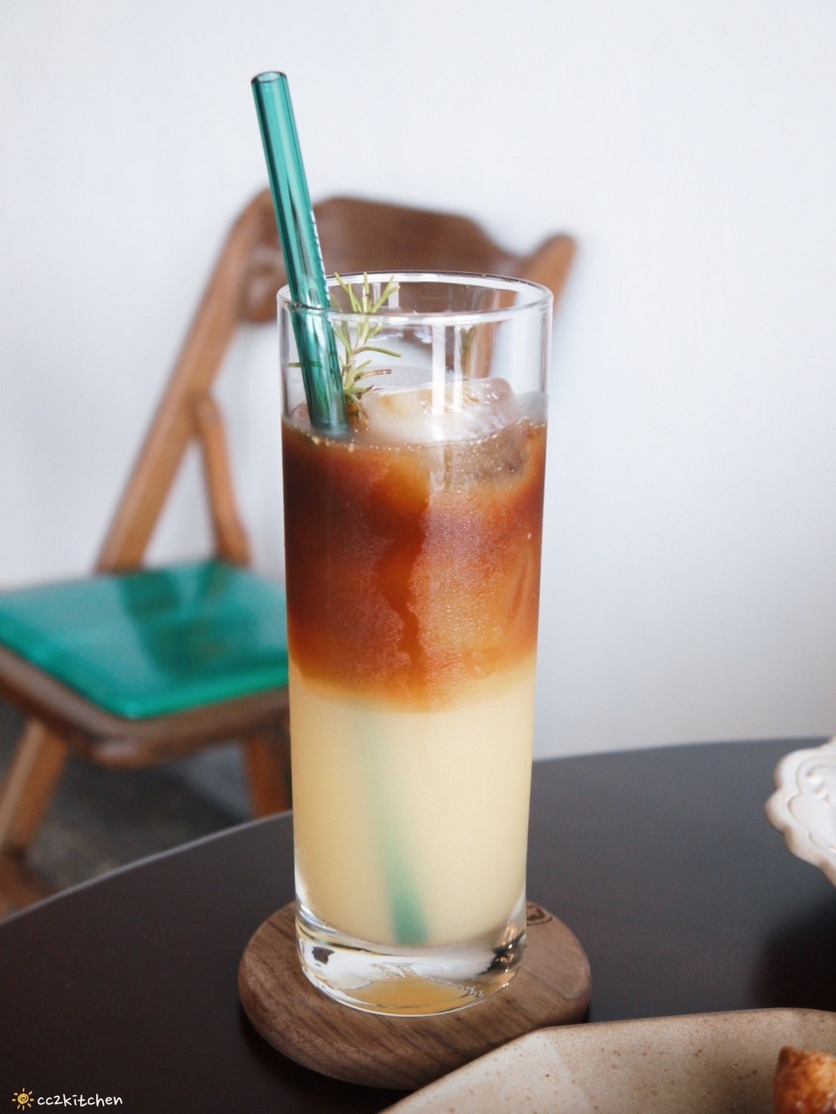 台東咖啡「大酥老公」從北平街搬到更生路的大酥2.0，台東超人氣鐵盒奶油酥餅伴手禮、質感老屋咖啡廳。