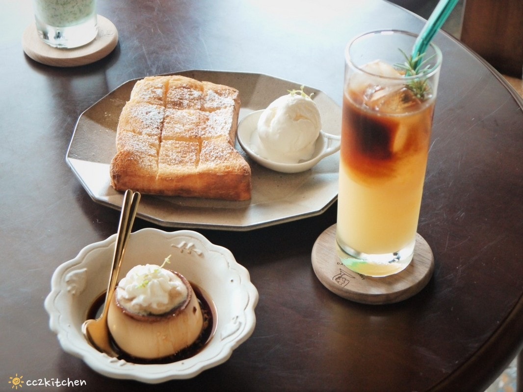 台東咖啡「大酥老公」從北平街搬到更生路的大酥2.0，台東超人氣鐵盒奶油酥餅伴手禮、質感老屋咖啡廳。