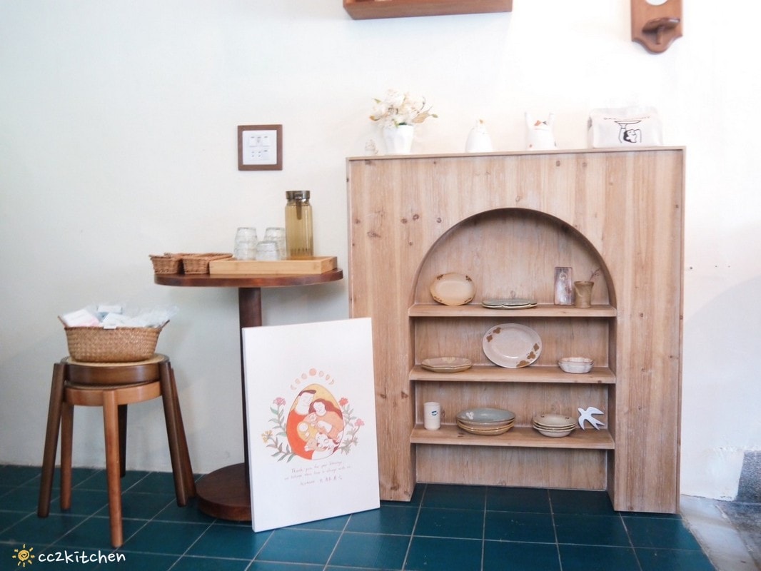 台東咖啡「大酥老公」從北平街搬到更生路的大酥2.0，台東超人氣鐵盒奶油酥餅伴手禮、質感老屋咖啡廳。