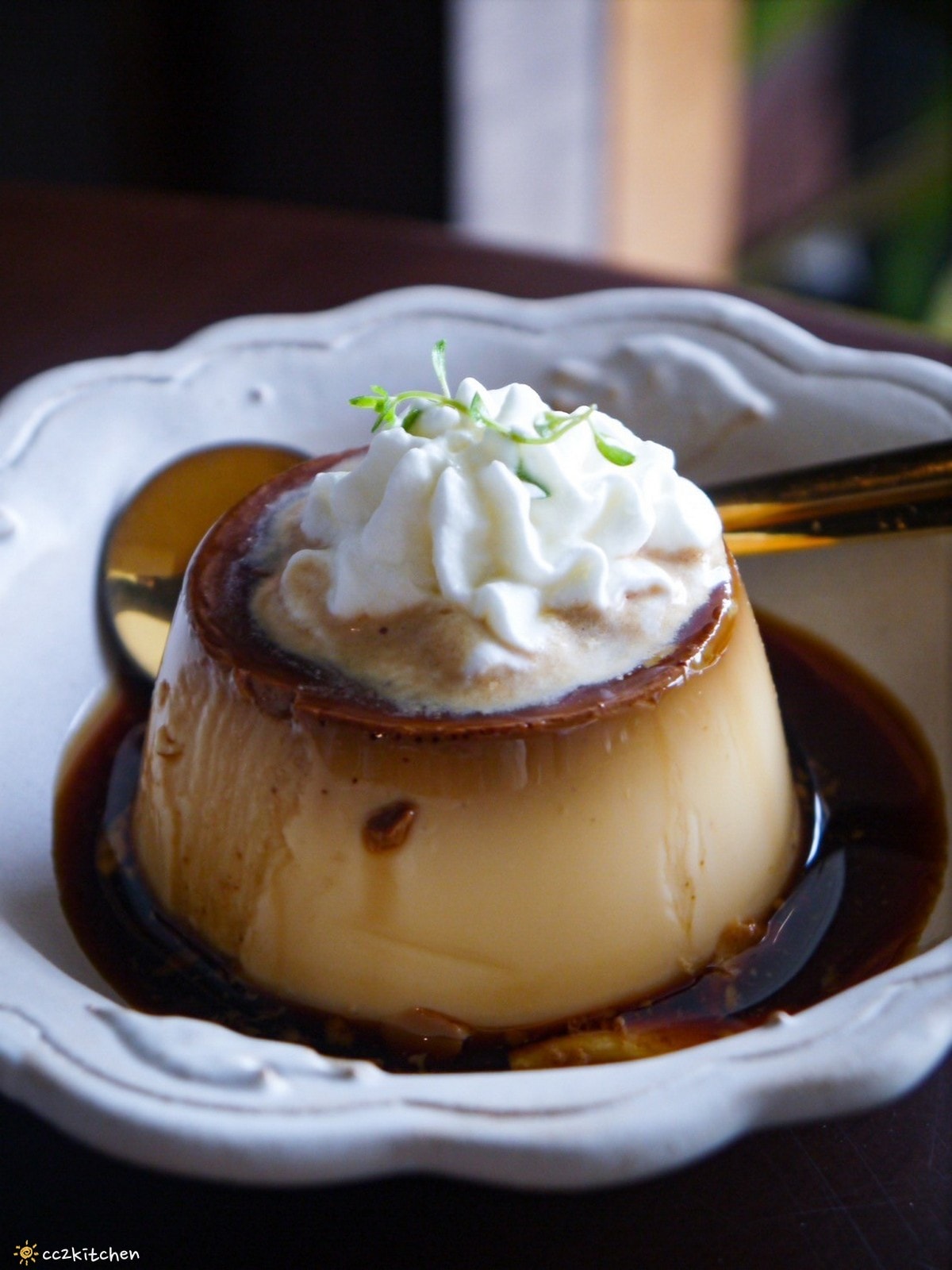 台東咖啡「大酥老公」從北平街搬到更生路的大酥2.0，台東超人氣鐵盒奶油酥餅伴手禮、質感老屋咖啡廳。